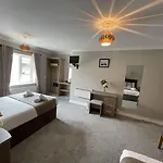 Glasha Meadows Bed & Breakfast 4*