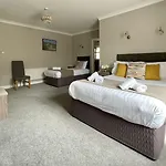 Glasha Meadows 4*