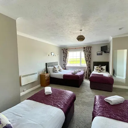 فندق مبيت وإفطار Glasha Meadows 4*