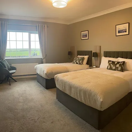 Glasha Meadows Bed & Breakfast 4*