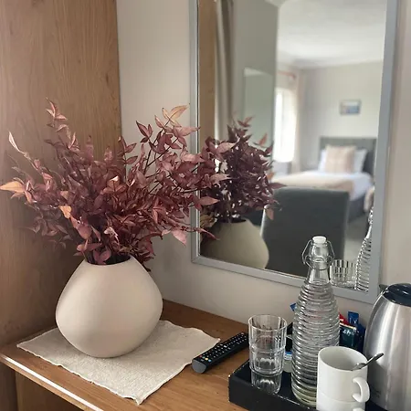 Glasha Meadows فندق مبيت وإفطار دولين